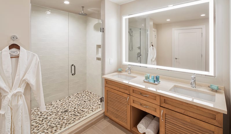 Waterline Marina Resort & Beach Club - Bathroom